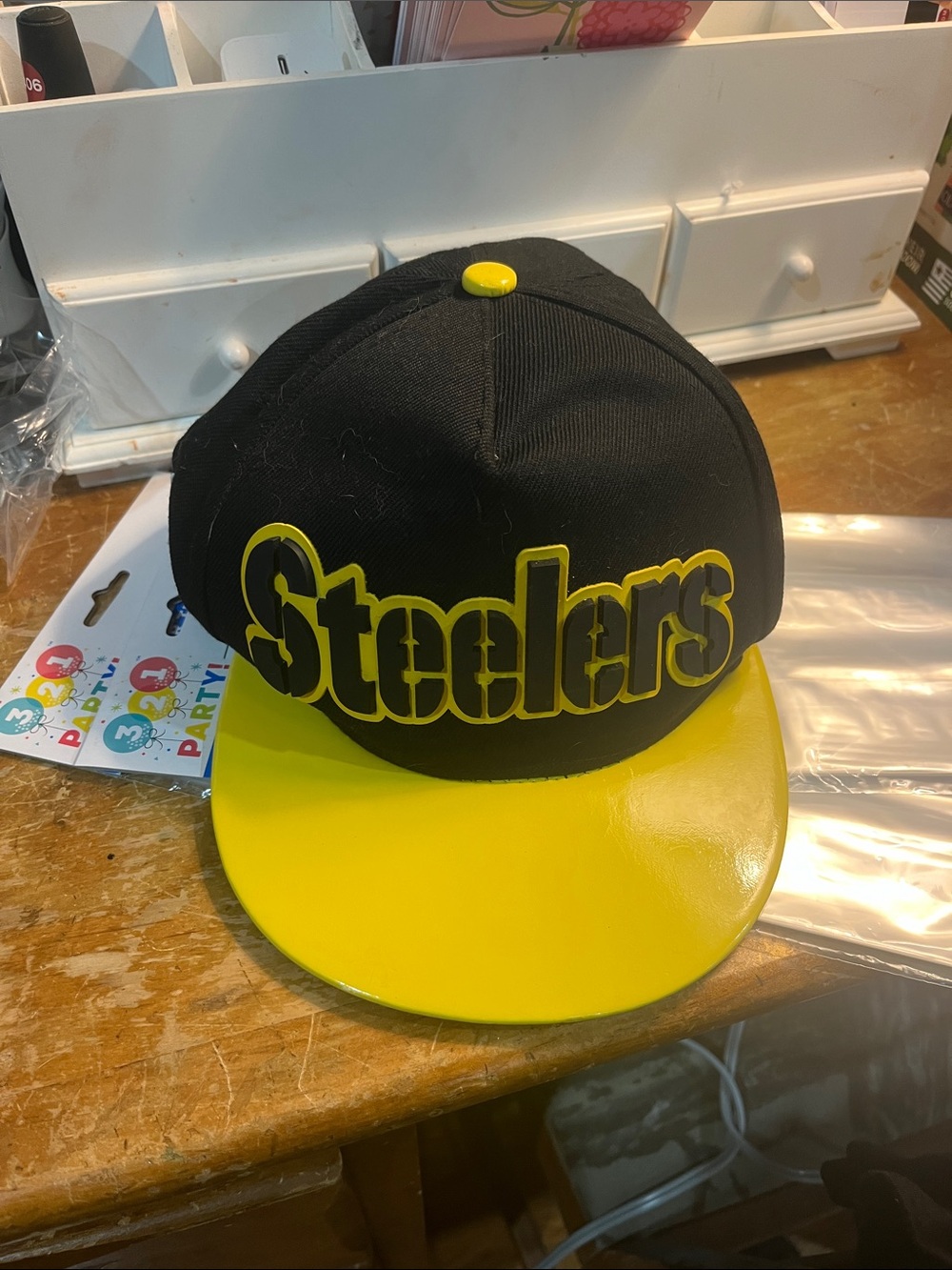 New Era Kids Steelers Snapback Hat in Black and Yellow